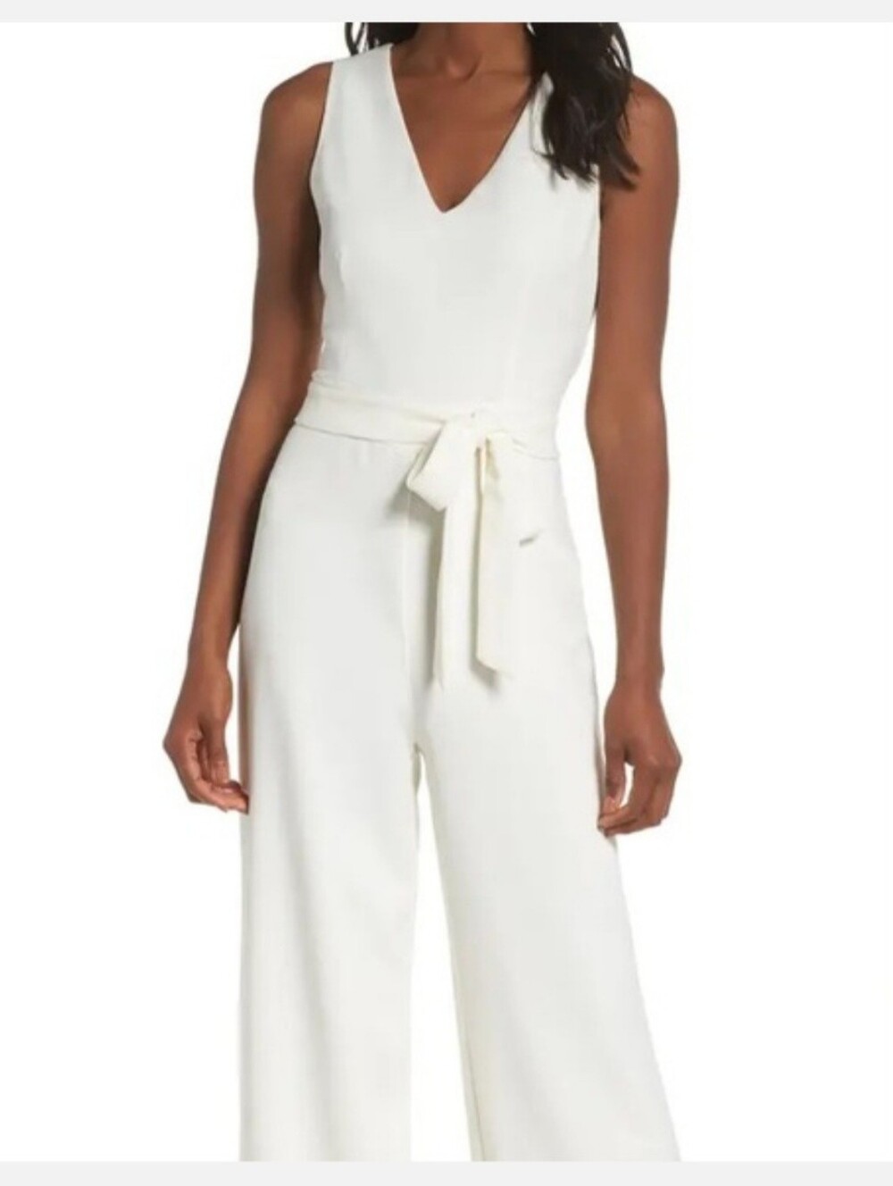 Vince Camuto White Jumpsuit Romper w Belt Sleeveless V-Neck Size 10 Like New